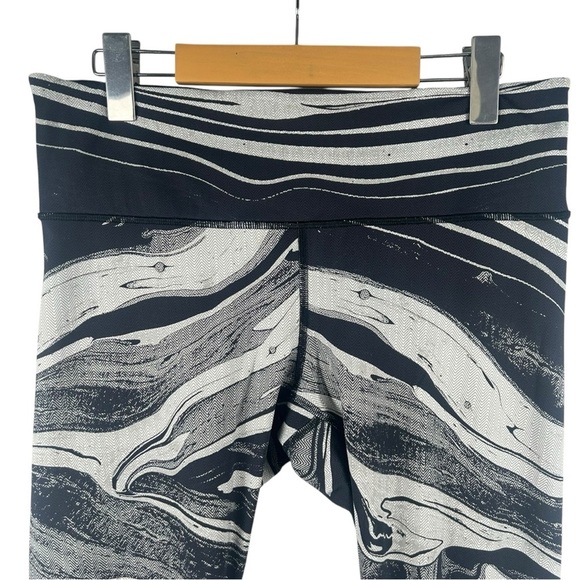 LULULEMON Speed Wunder Tight Nulux 50 G Mixed Marble White Black Women's Size 10 - Picture 3 of 8